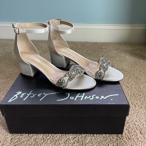 Blue by Betsy Johnson Women’s Mel Block Heel Sandal | Size 8 | New Never Worn